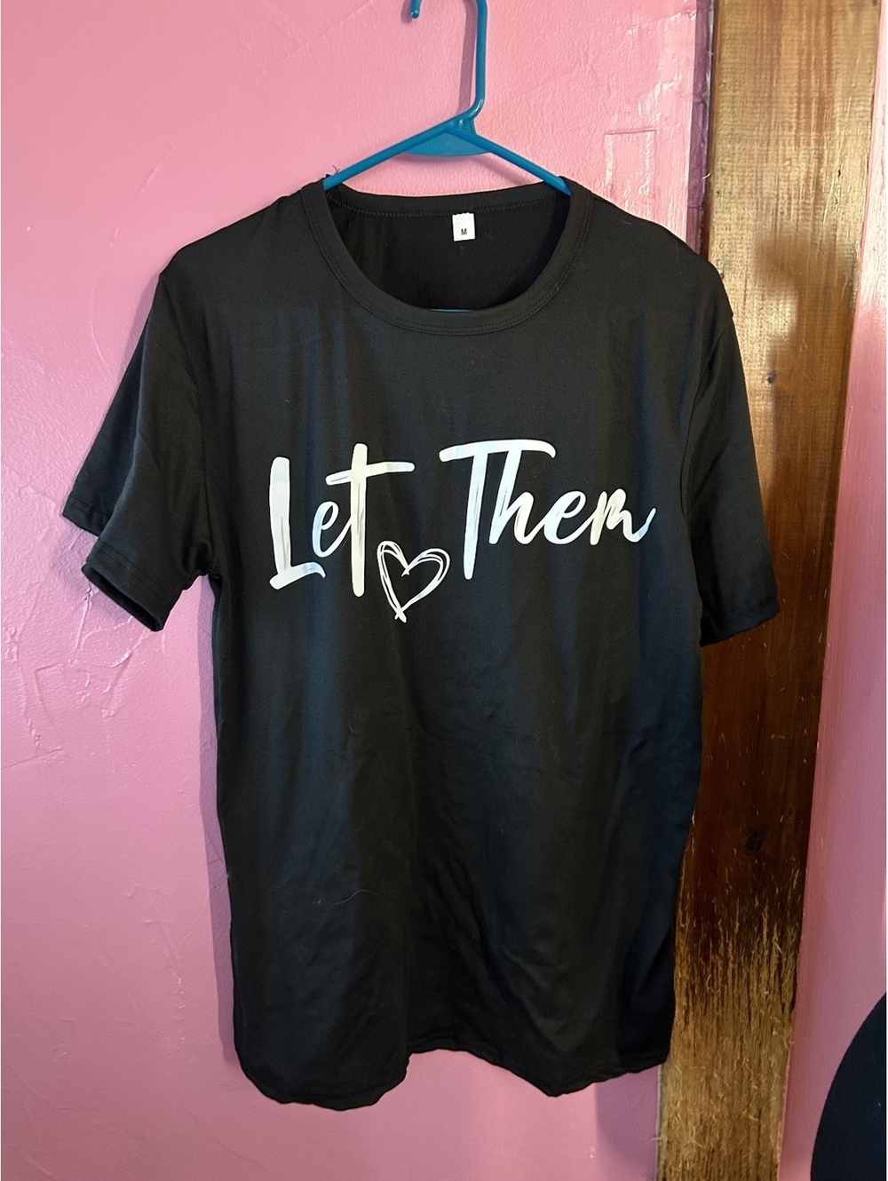 Black 'Let Them' Graphic T-Shirt with Heart Design, Casual,